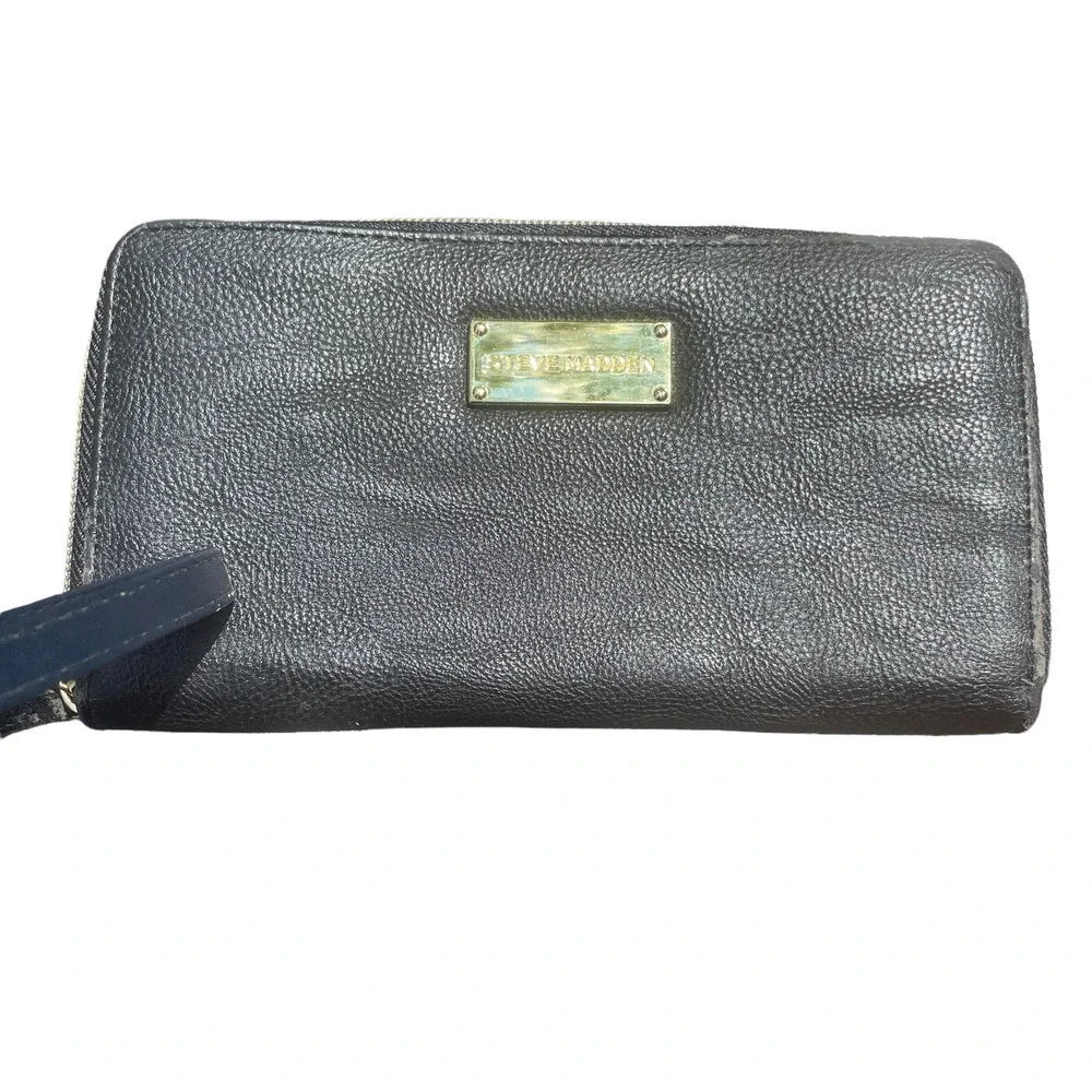 Steve Madden Black Leather Full Size Zip-Around  Wallet
